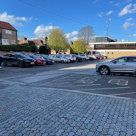 York Staycation With Free Parking Exteriér fotografie